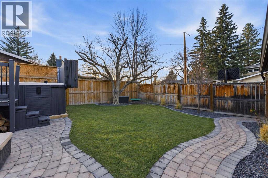 844 Lake Lucerne Drive Se, Calgary, Alberta  T2J 3H3 - Photo 36 - A2299357
