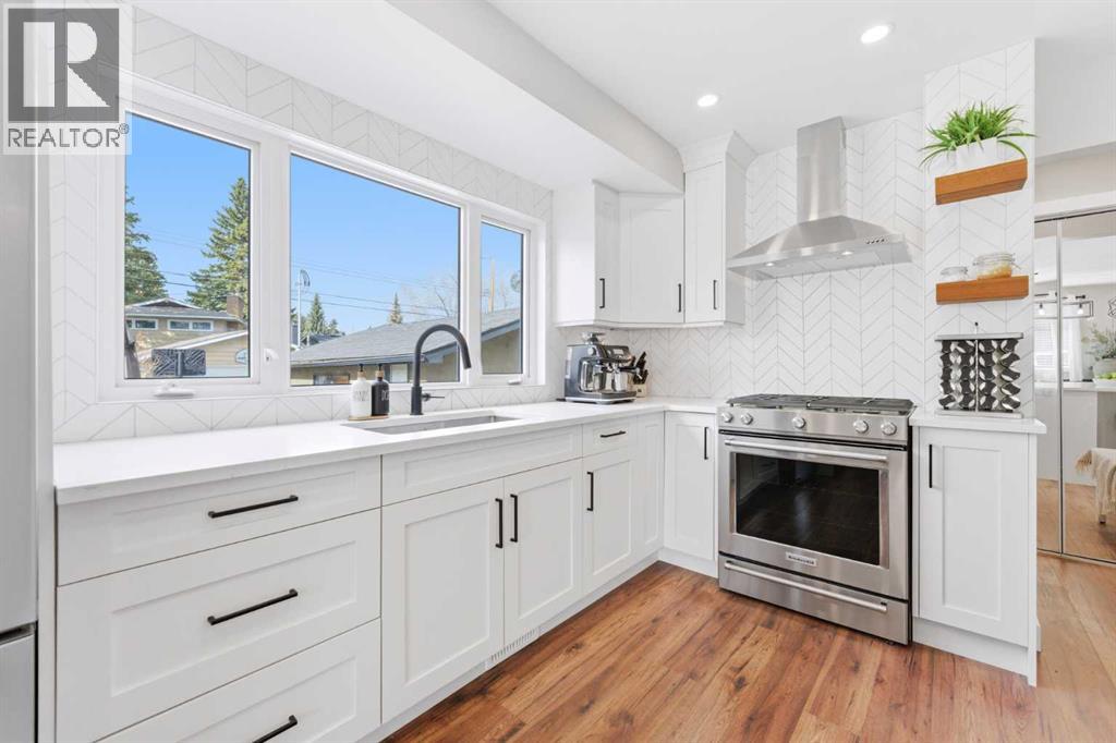 844 Lake Lucerne Drive Se, Calgary, Alberta  T2J 3H3 - Photo 10 - A2299357
