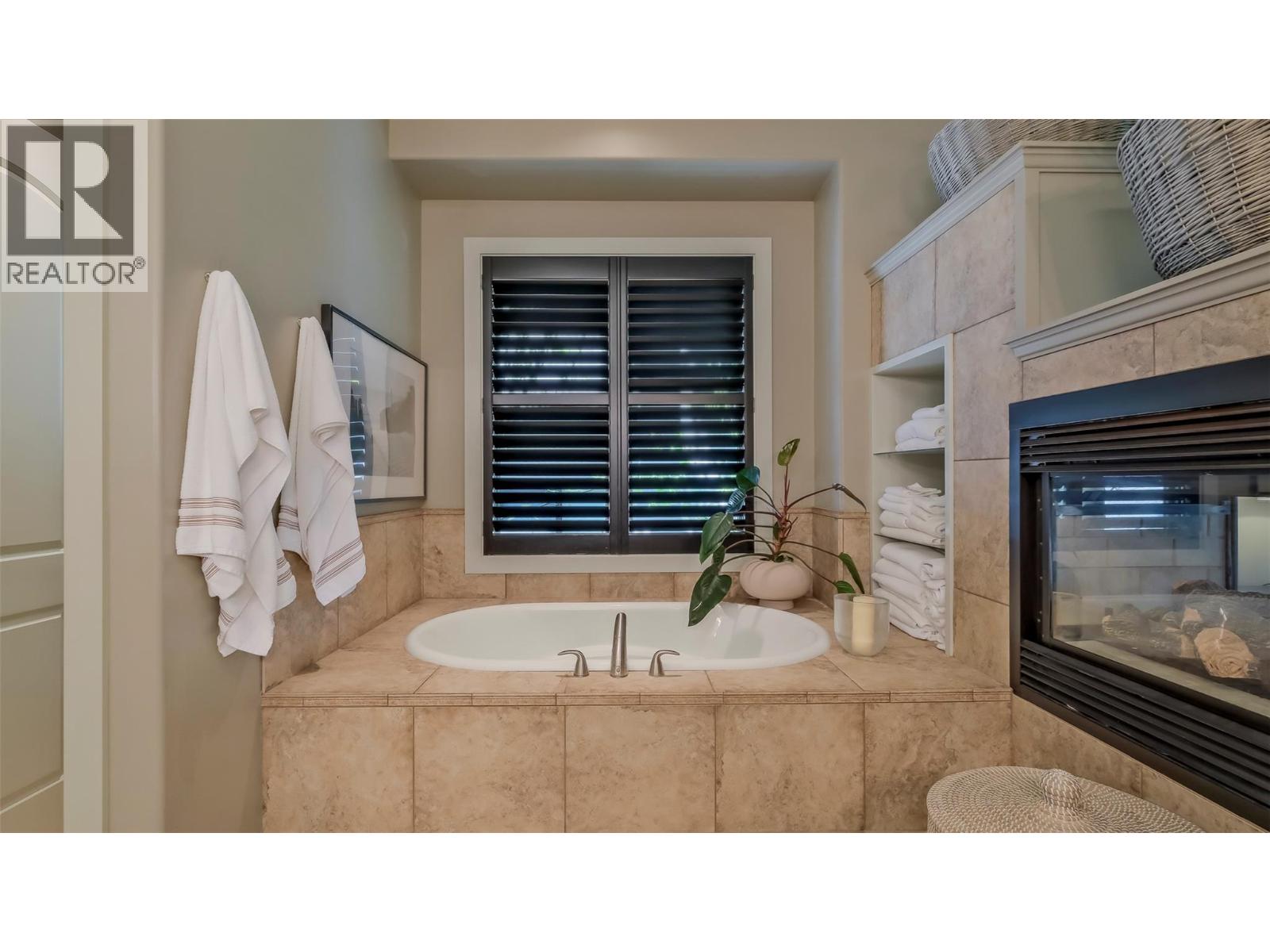 1749 Capistrano Drive, Kelowna, British Columbia  V1V 2Z3 - Photo 35 - 10385473