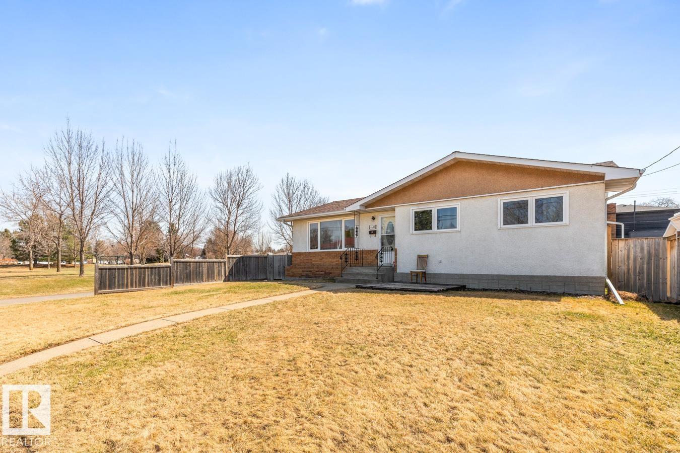 4641 116 AV NW, edmonton, Alberta