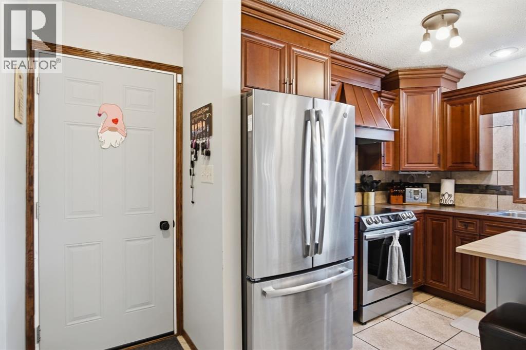 5502 56 Street, Olds, Alberta  T4H 1J9 - Photo 6 - A2306276