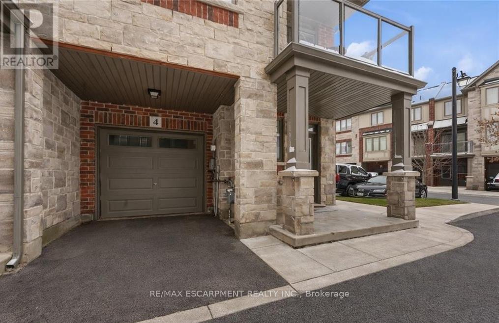 4 Andruss Lane, Hamilton, Ontario  L9G 0G7 - Photo 3 - X12834838