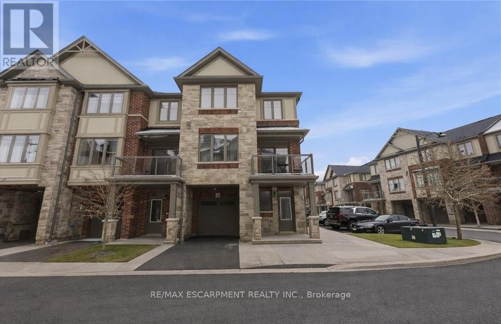 4 Andruss Lane, Hamilton, Ontario  L9G 0G7 - Photo 2 - X12834838