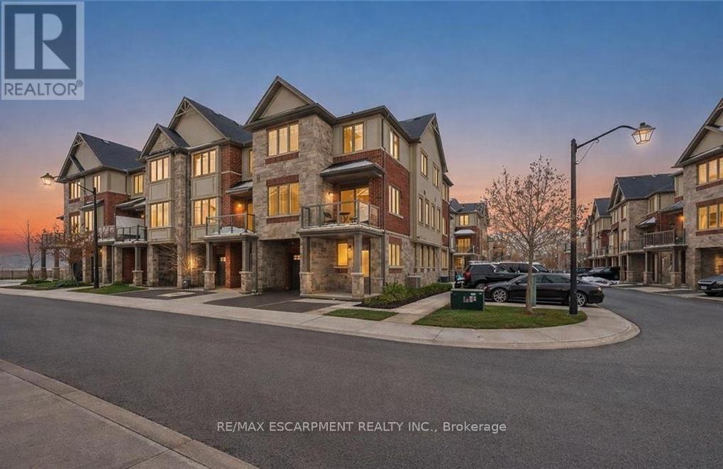 4 ANDRUSS LANE, Hamilton, Ontario