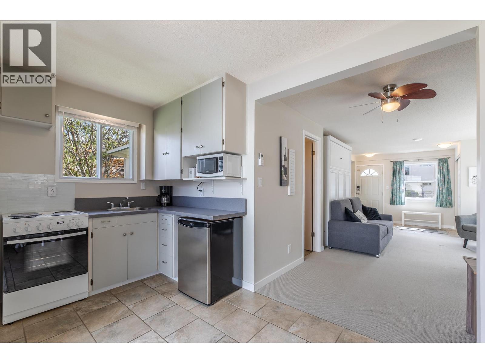 217 Lee Avenue, Penticton, British Columbia  V2A 3V9 - Photo 22 - 10385723