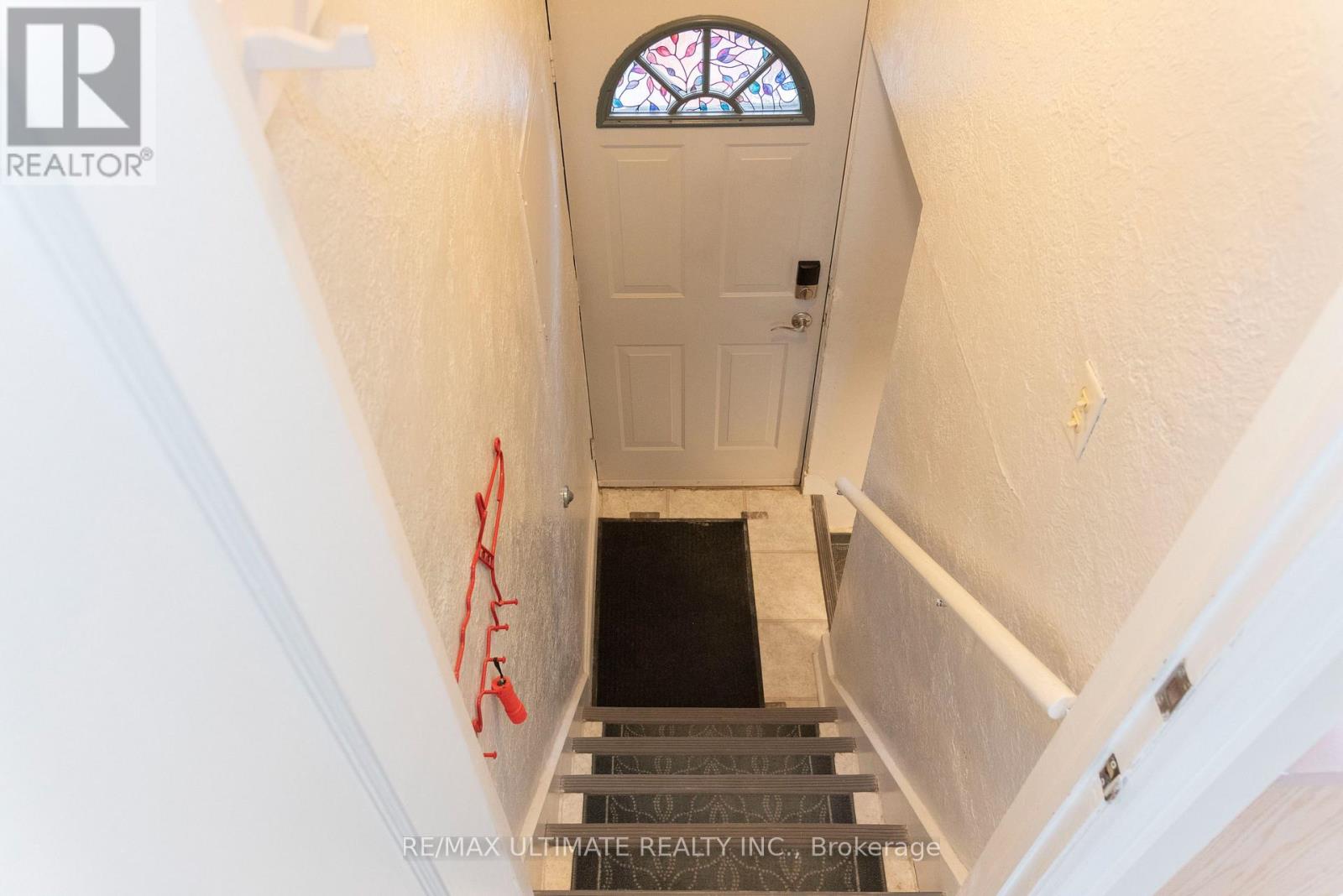 7 Joanith Upper Drive, Toronto, Ontario  M4B 1S6 - Photo 14 - E13070858