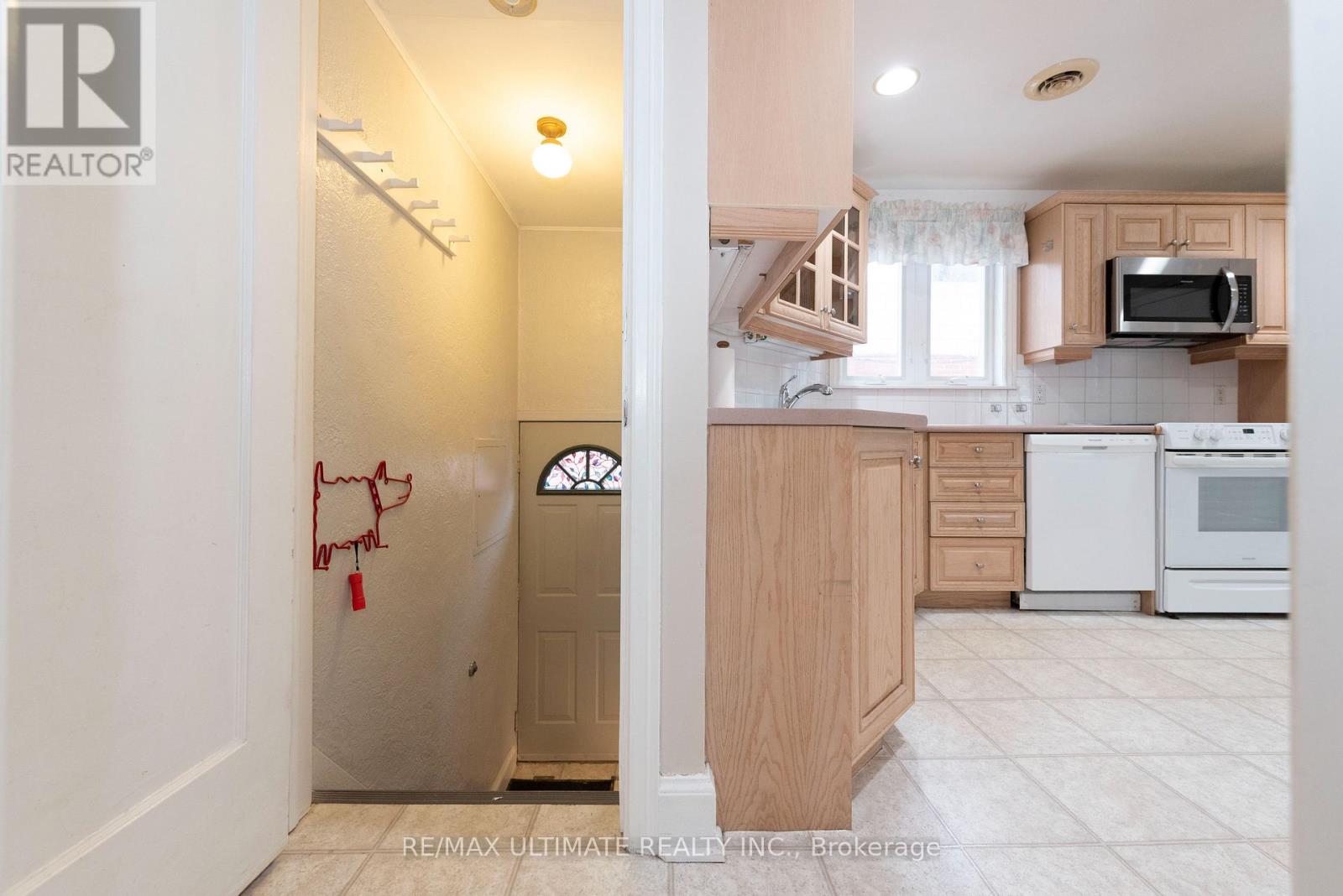 7 Joanith Upper Drive, Toronto, Ontario  M4B 1S6 - Photo 26 - E13070858