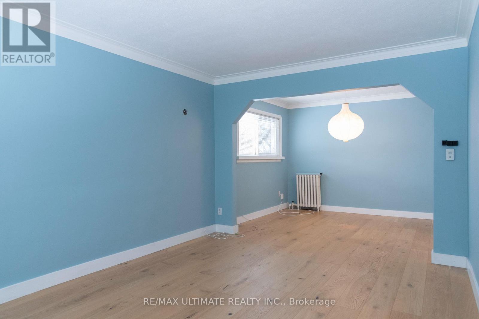 7 Joanith Upper Drive, Toronto, Ontario  M4B 1S6 - Photo 9 - E13070858