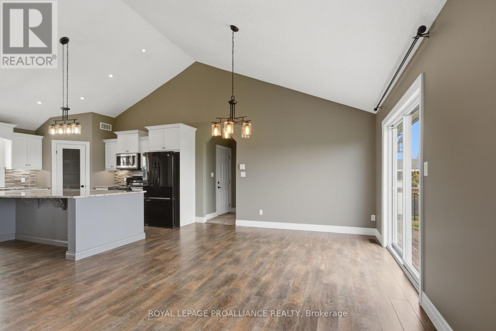 1585 Casey Road, Belleville, Ontario  K8N 4Z6 - Photo 12 - X13068068