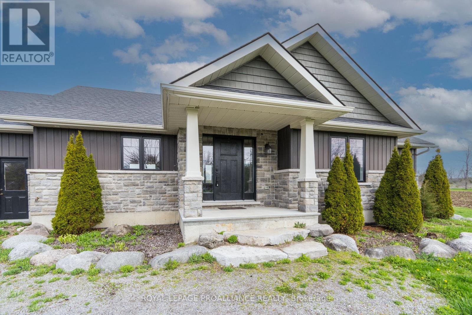 1585 Casey Road, Belleville, Ontario  K8N 4Z6 - Photo 2 - X13068068