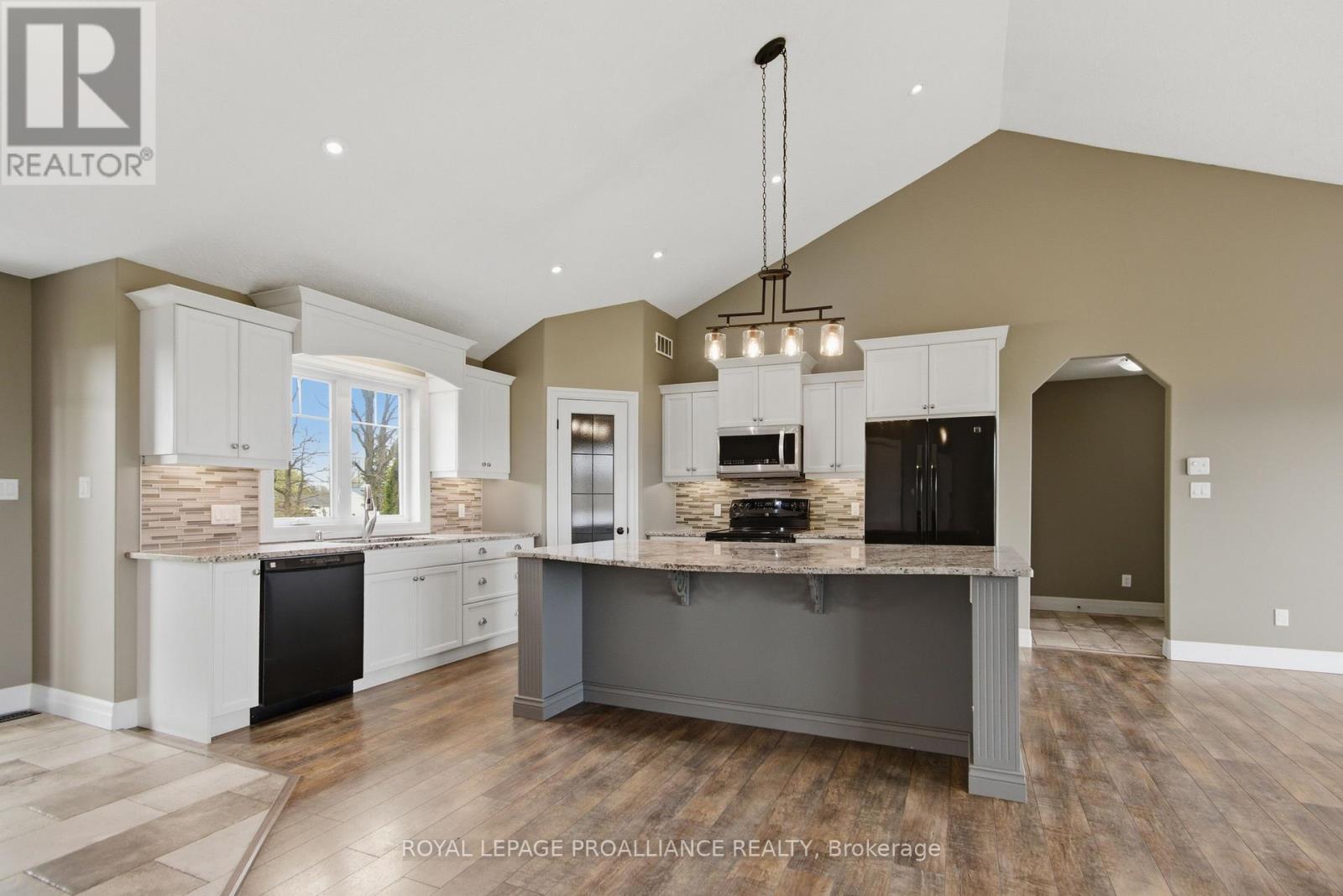 1585 Casey Road, Belleville, Ontario  K8N 4Z6 - Photo 5 - X13068068
