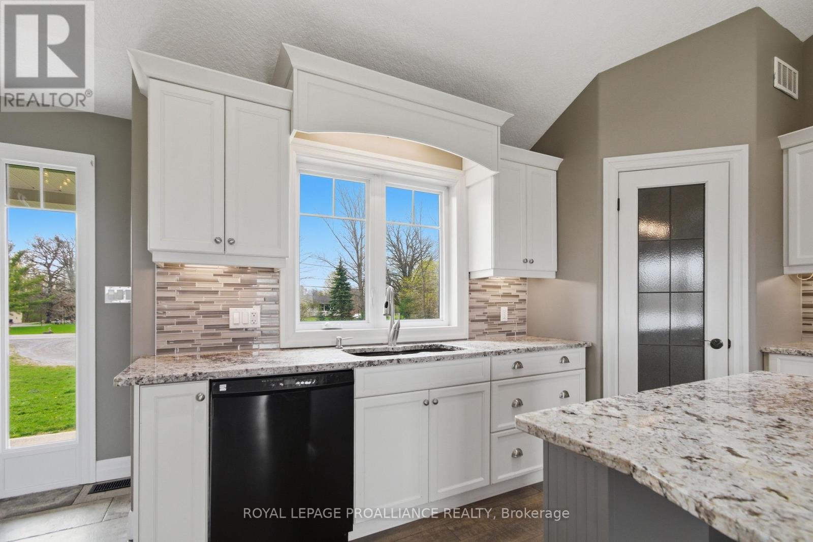 1585 Casey Road, Belleville, Ontario  K8N 4Z6 - Photo 6 - X13068068