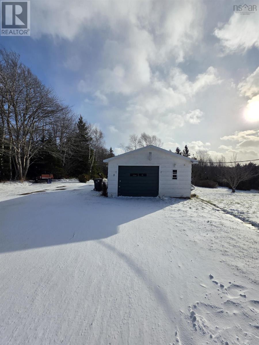 1348 Grand Lake Road, Grand Lake, Nova Scotia  B1M 1A1 - Photo 2 - 202601116