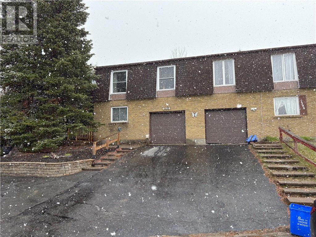 1400 Magnolia Boulevard, Sudbury, Ontario