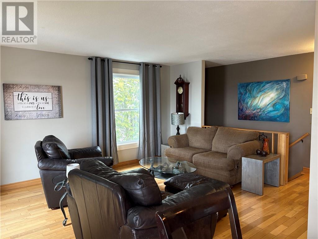 1400 Magnolia Boulevard, Sudbury, Ontario  P3A 4V2 - Photo 5 - 2127436