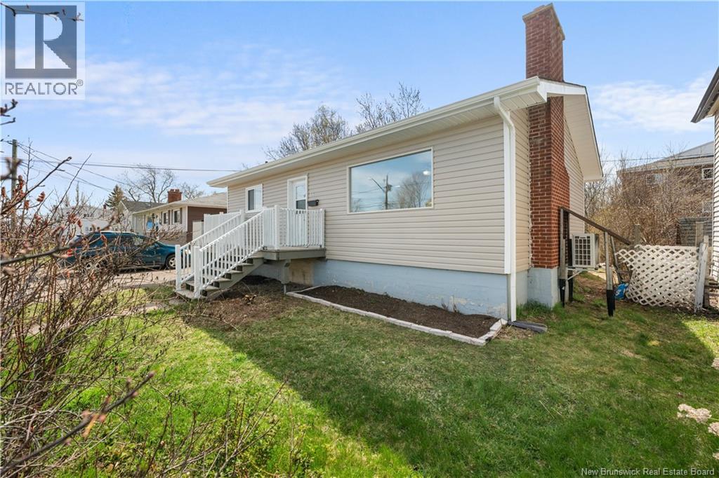34 Atkinson Avenue, Moncton, New Brunswick  E1C 7S3 - Photo 2 - NB138251