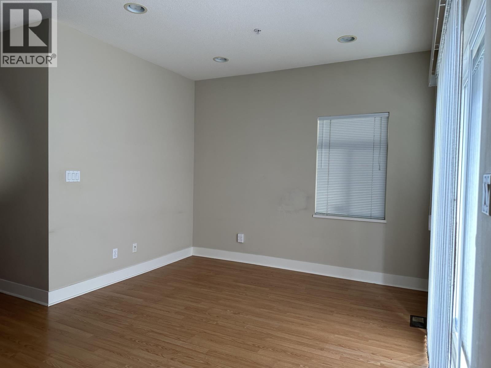 875 W 59th Avenue, Vancouver, British Columbia  V6P 1X8 - Photo 5 - R3118096