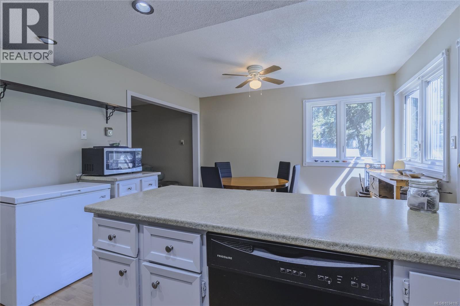 3709 Long Lake Terr, Nanaimo, British Columbia  V9T 2V2 - Photo 12 - 1034116