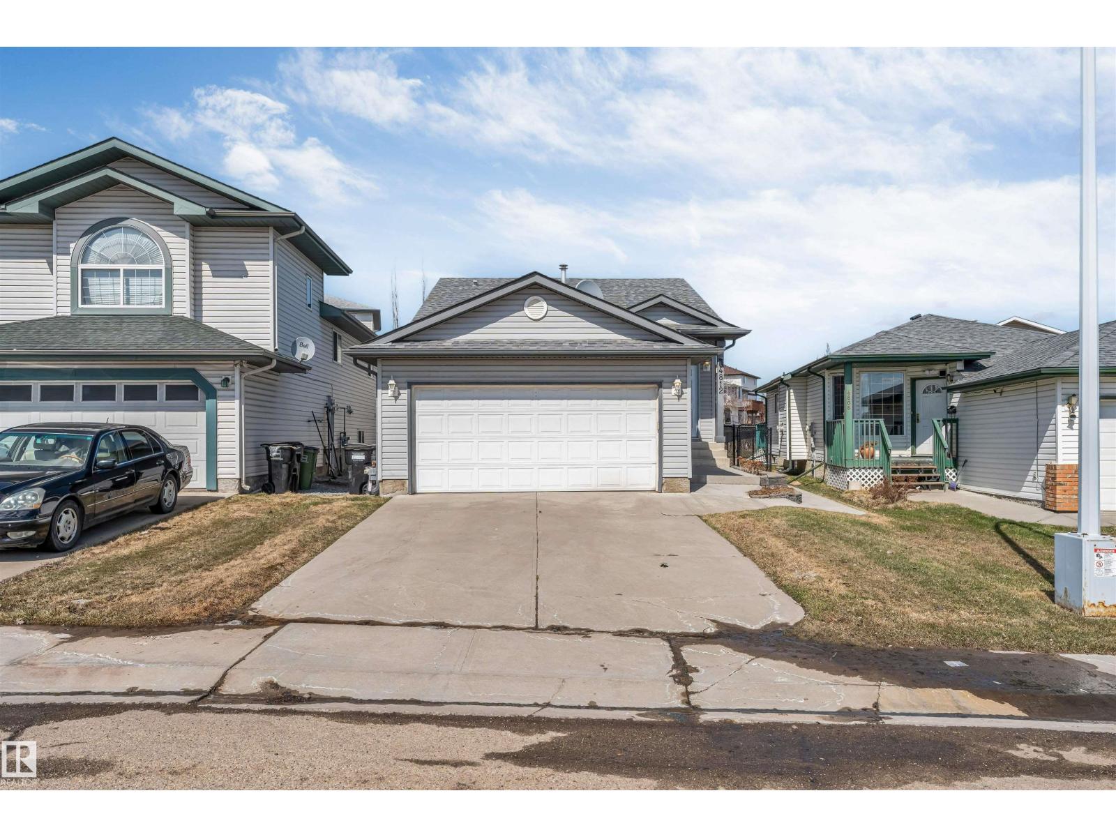 4812 148 AV NW, edmonton, Alberta