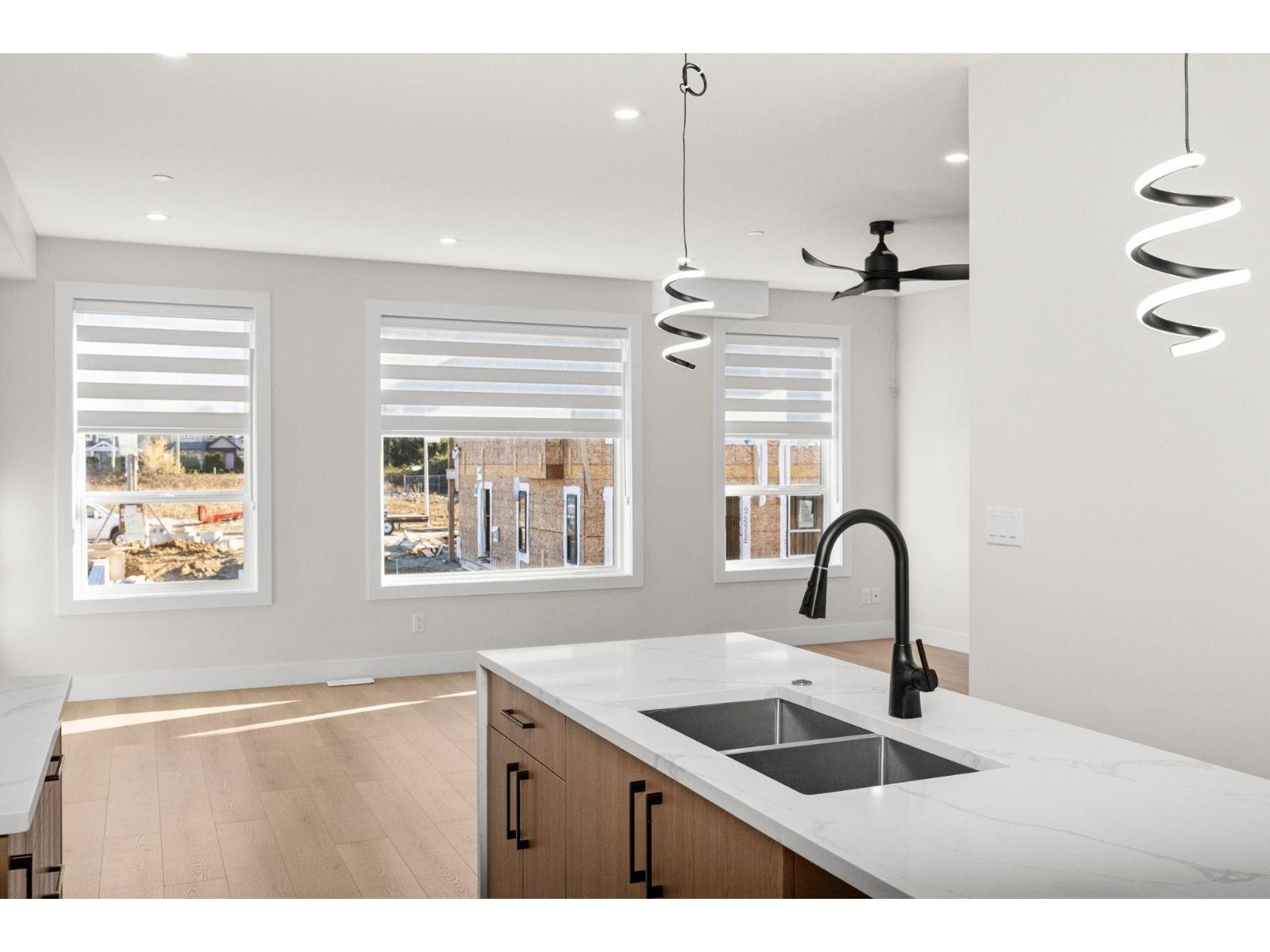 8574 Dunbar Way, Mission, British Columbia  V4S 0A7 - Photo 7 - R3118082