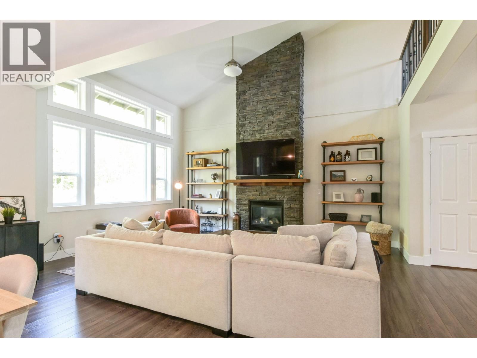 13573 229 Loop, Maple Ridge, British Columbia  V4R 0E5 - Photo 6 - R3117841