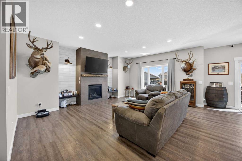 10 Bishop Circle, Carstairs, Alberta  T0M 0N0 - Photo 7 - A2304278