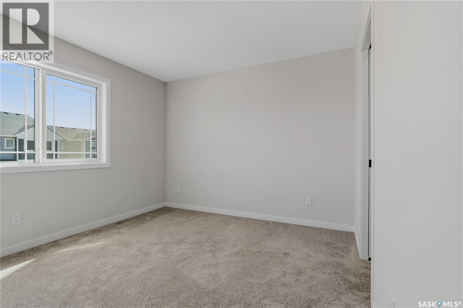 3156 Green Turtle Road, Regina, Saskatchewan  S4V 4C5 - Photo 10 - SK034376