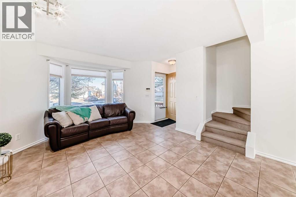 11 Martinridge Place NE, Calgary, Alberta  T3J 3B8 - Photo 8 - A2305150