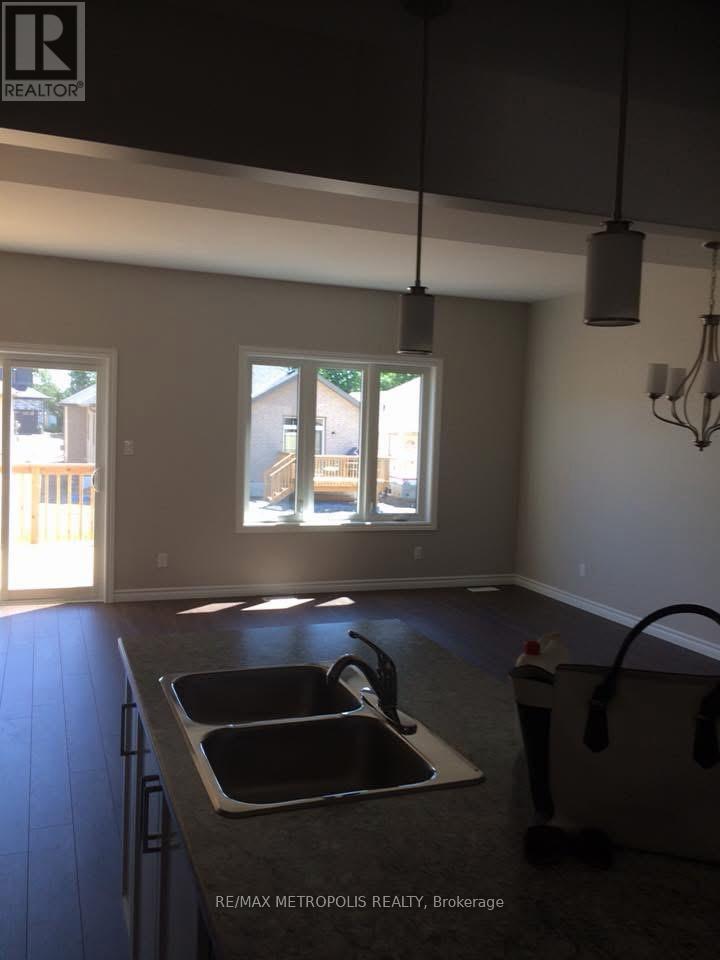 38 Ledgerrock Court, Quinte West, Ontario  K8R 0A1 - Photo 4 - X13070798