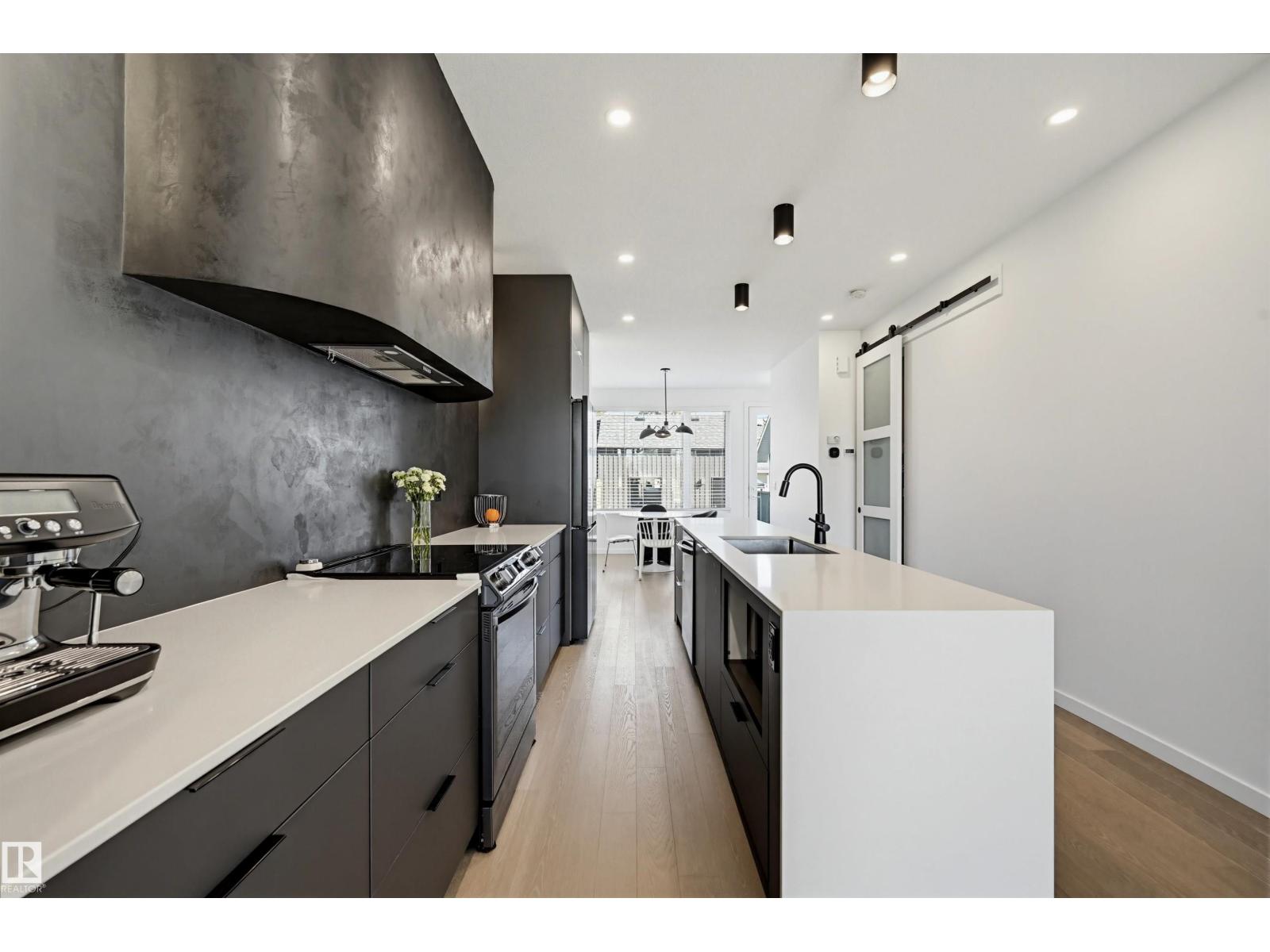 8518 79 Av Nw, Edmonton, Alberta  T6C 0R4 - Photo 12 - E4485259