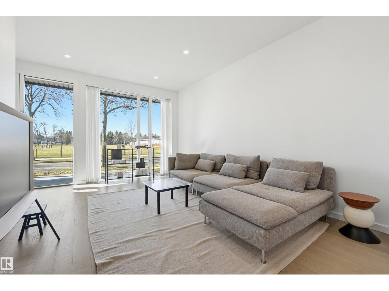 8518 79 Av Nw, Edmonton, Alberta  T6C 0R4 - Photo 6 - E4485259
