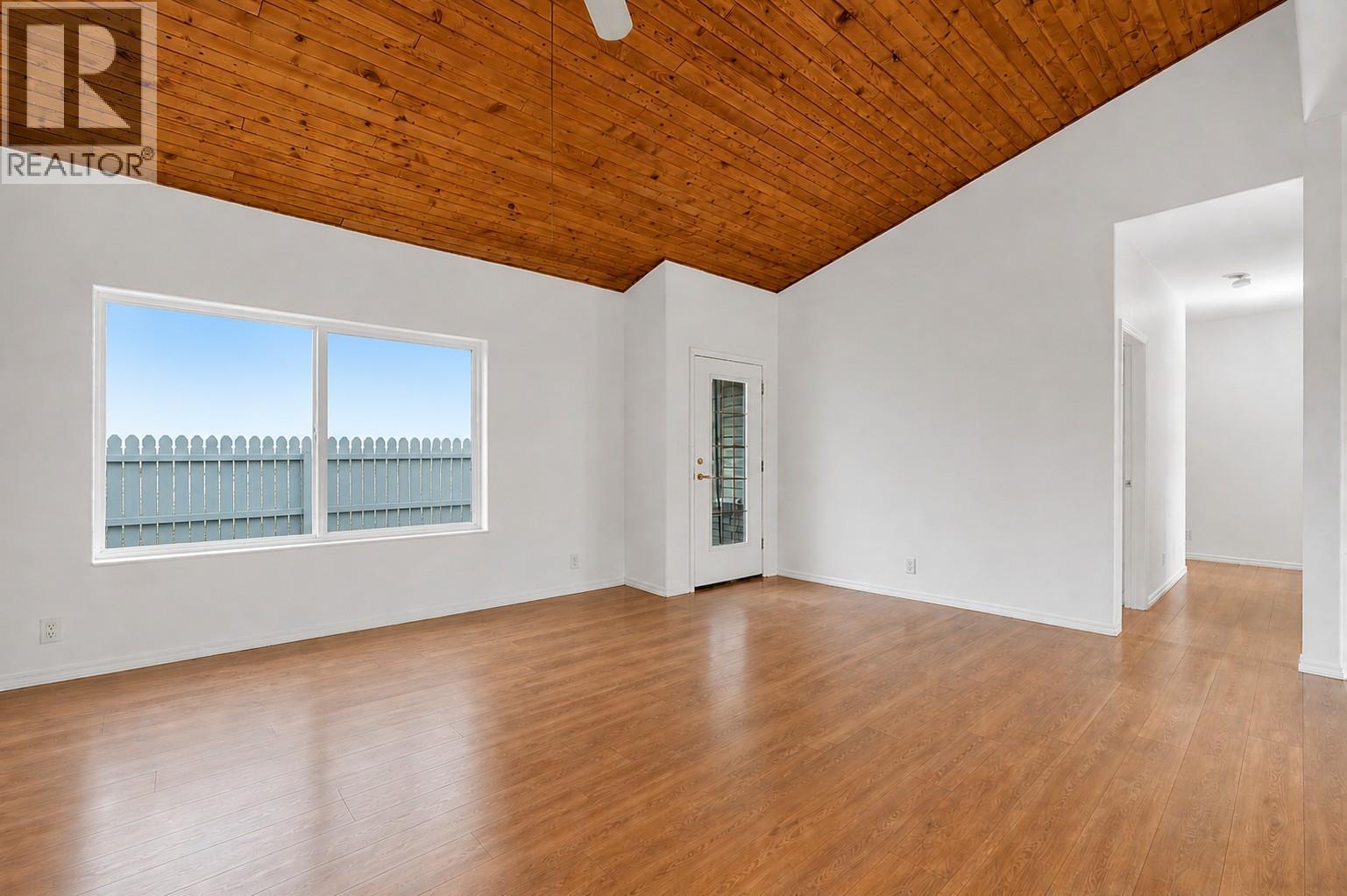 523 Grand Oro Road, Kaleden, British Columbia  V0H 1K0 - Photo 6 - 10385721