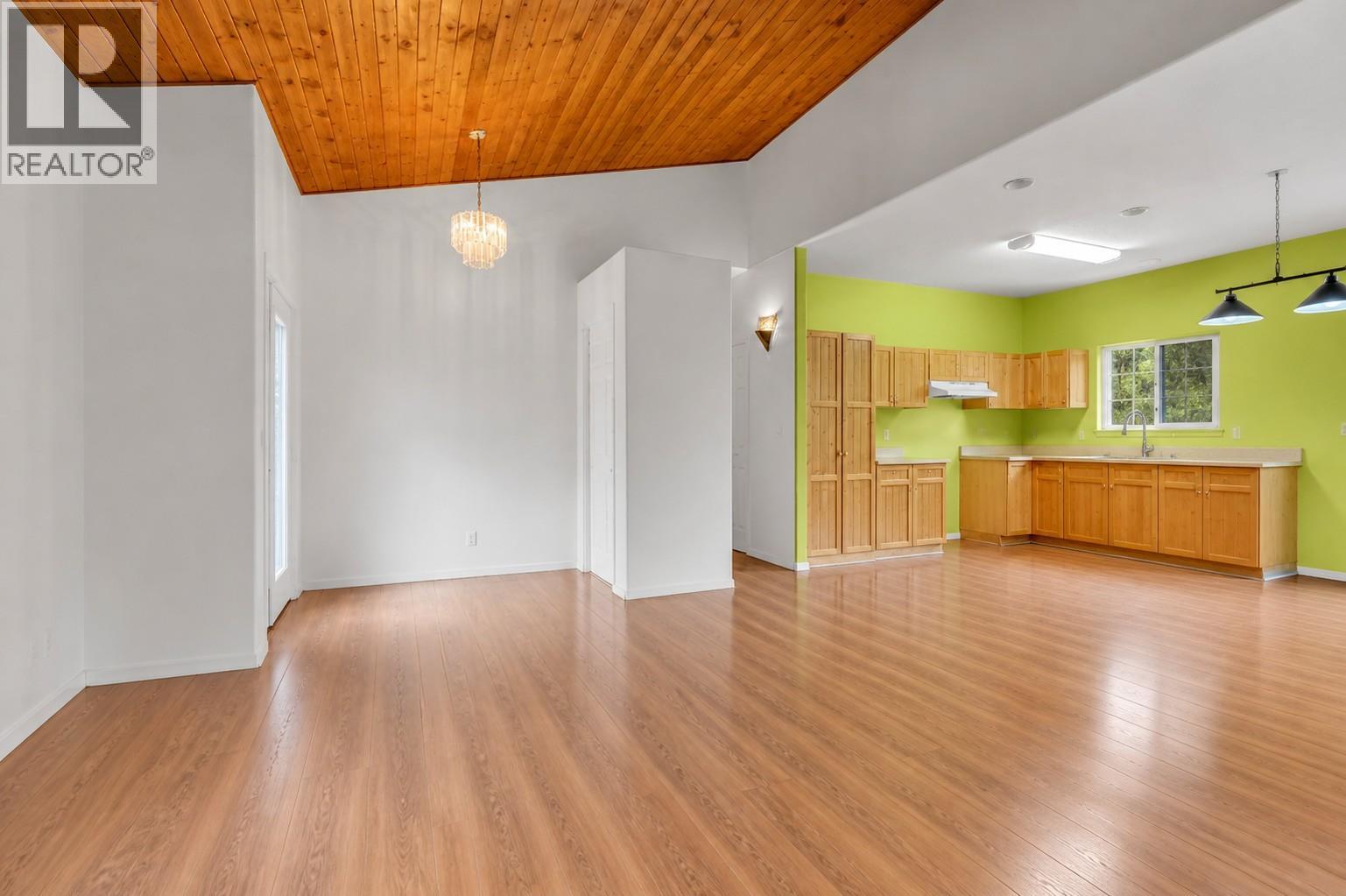 523 Grand Oro Road, Kaleden, British Columbia  V0H 1K0 - Photo 7 - 10385721