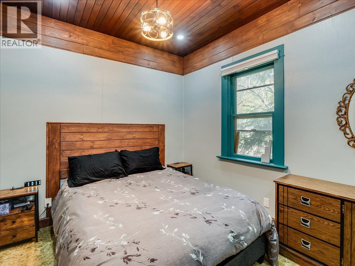 1448 Pass Creek Road, Castlegar, British Columbia  V1N 4S2 - Photo 26 - 10385233