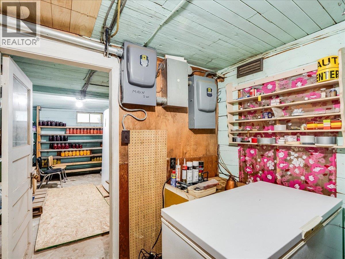 1448 Pass Creek Road, Castlegar, British Columbia  V1N 4S2 - Photo 57 - 10385233