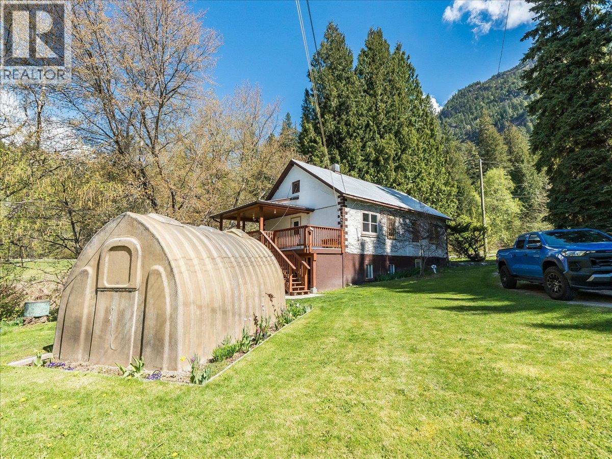 1448 Pass Creek Road, Castlegar, British Columbia  V1N 4S2 - Photo 62 - 10385233