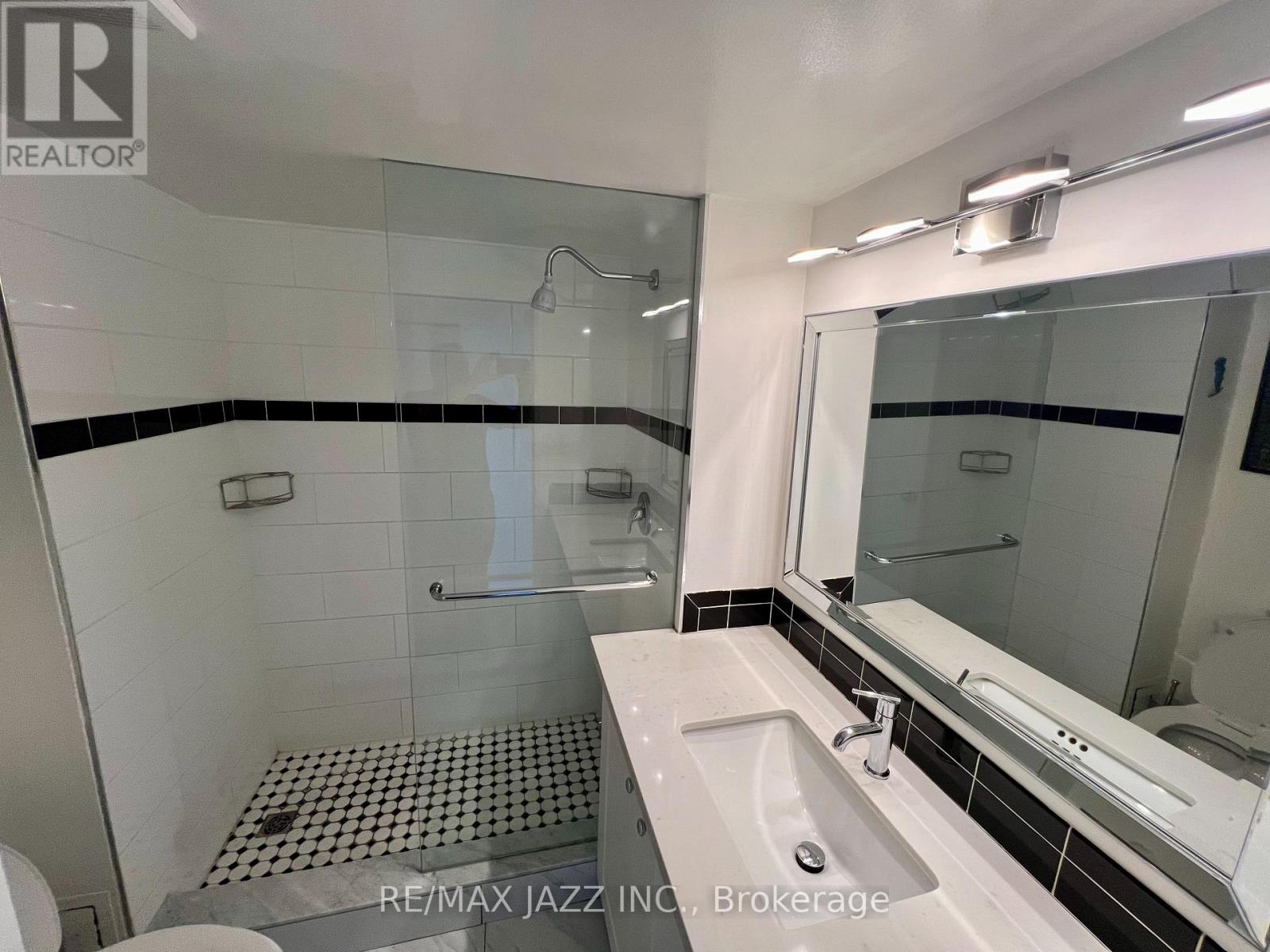 716 - 55 William Street E, Oshawa, Ontario  L1G 7C9 - Photo 11 - E13071238