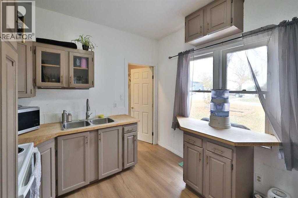 301 Noble Street, Barons, Alberta  T0L 0G0 - Photo 16 - A2305857