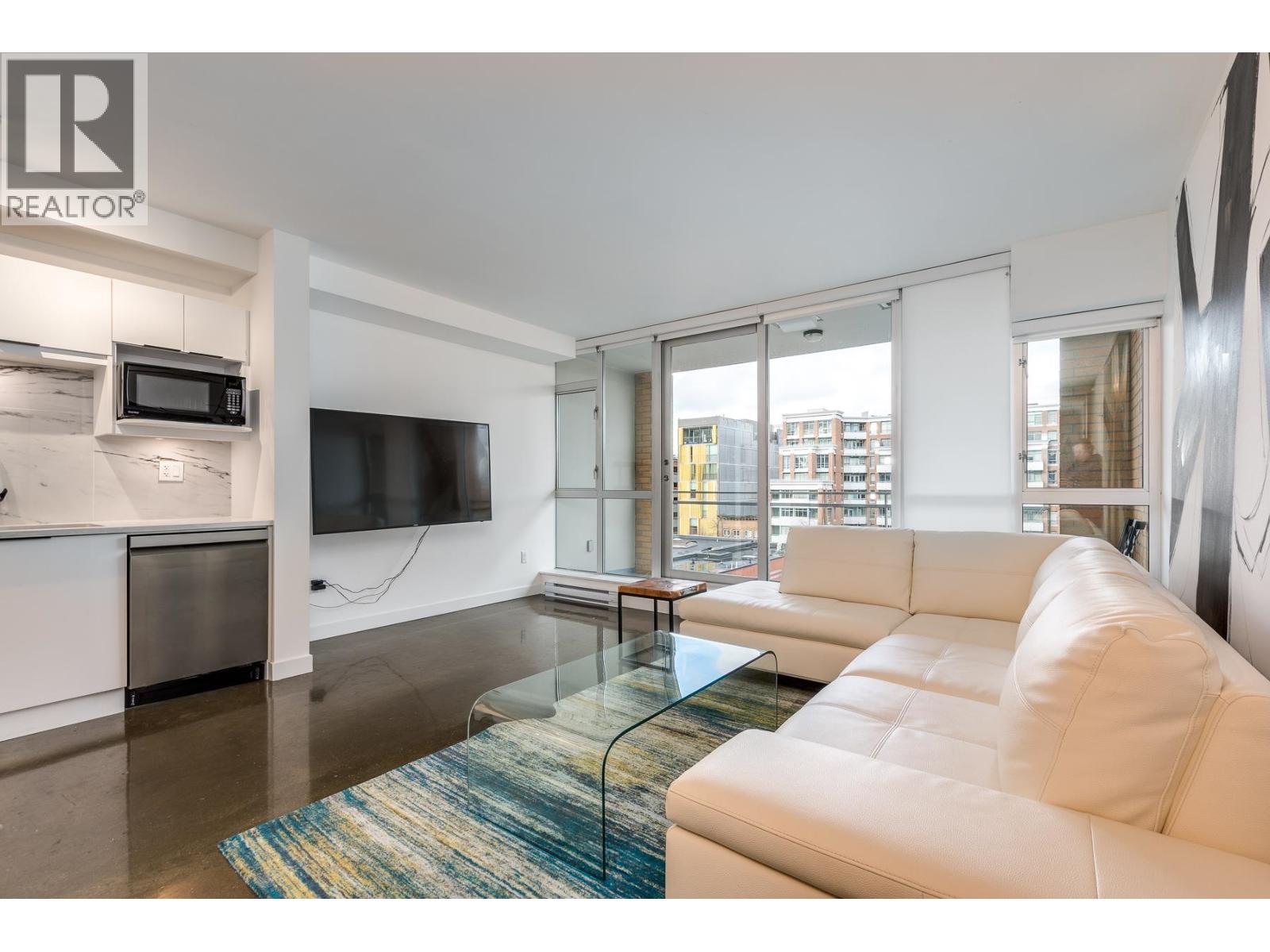 714 221 UNION STREET, Vancouver, British Columbia