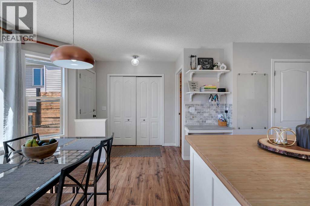 79 Mt Apex Green SE, Calgary, Alberta  T2Z 2V4 - Photo 12 - A2303824