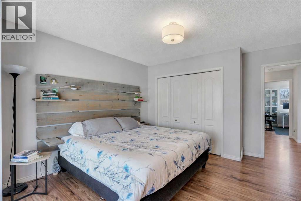 79 Mt Apex Green SE, Calgary, Alberta  T2Z 2V4 - Photo 17 - A2303824
