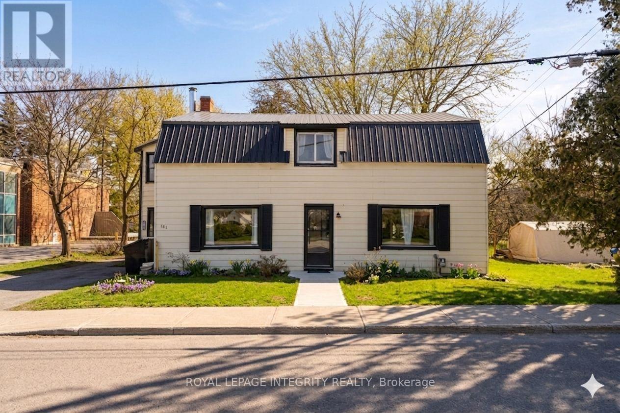 191 BELL STREET, Arnprior, Ontario