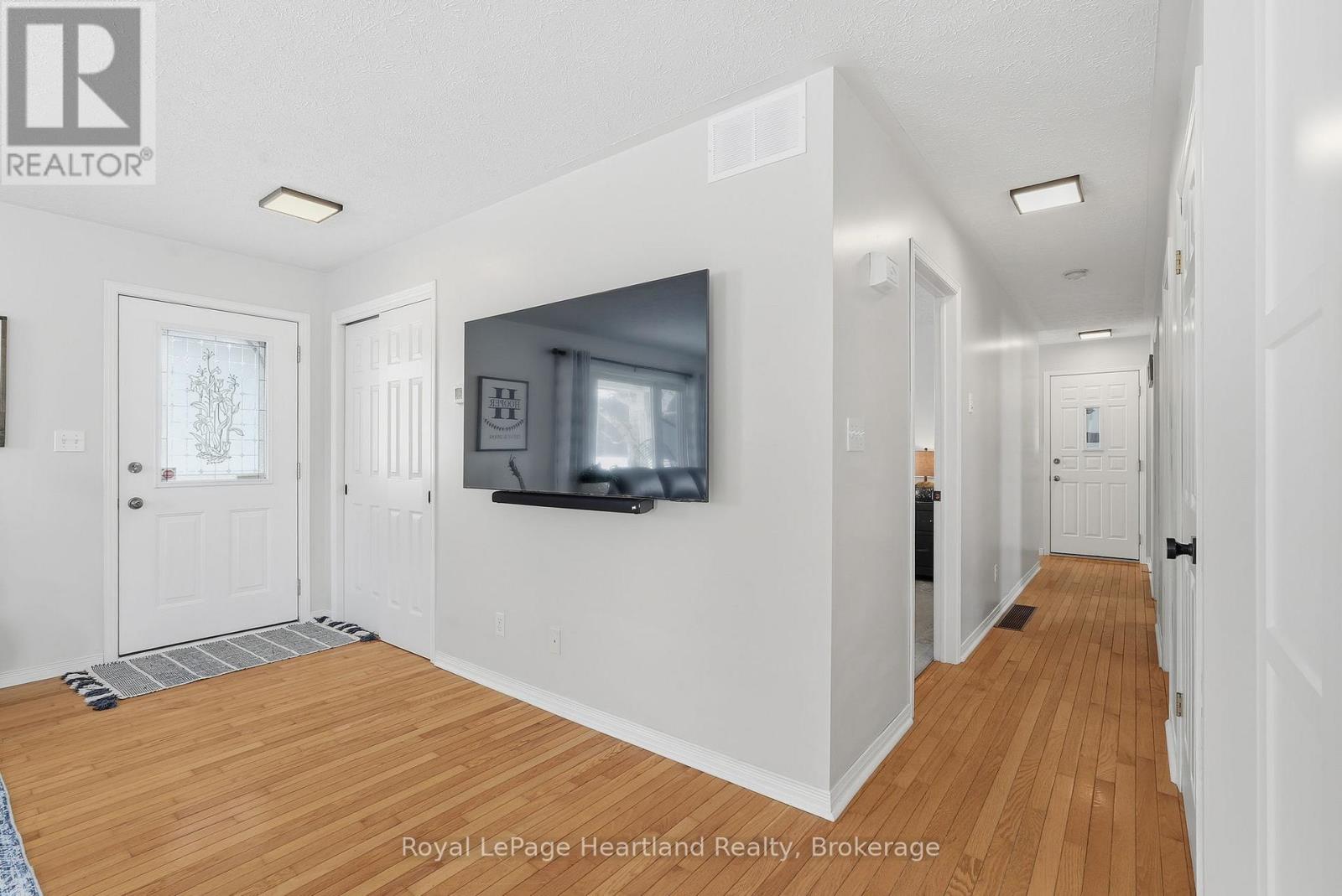 99 Allan Street W, Minto, Ontario  N0G 1M0 - Photo 18 - X12907964