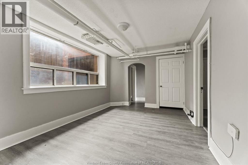 581 Cataraqui Street, Windsor, Ontario  N9A 3P2 - Photo 11 - 26009840