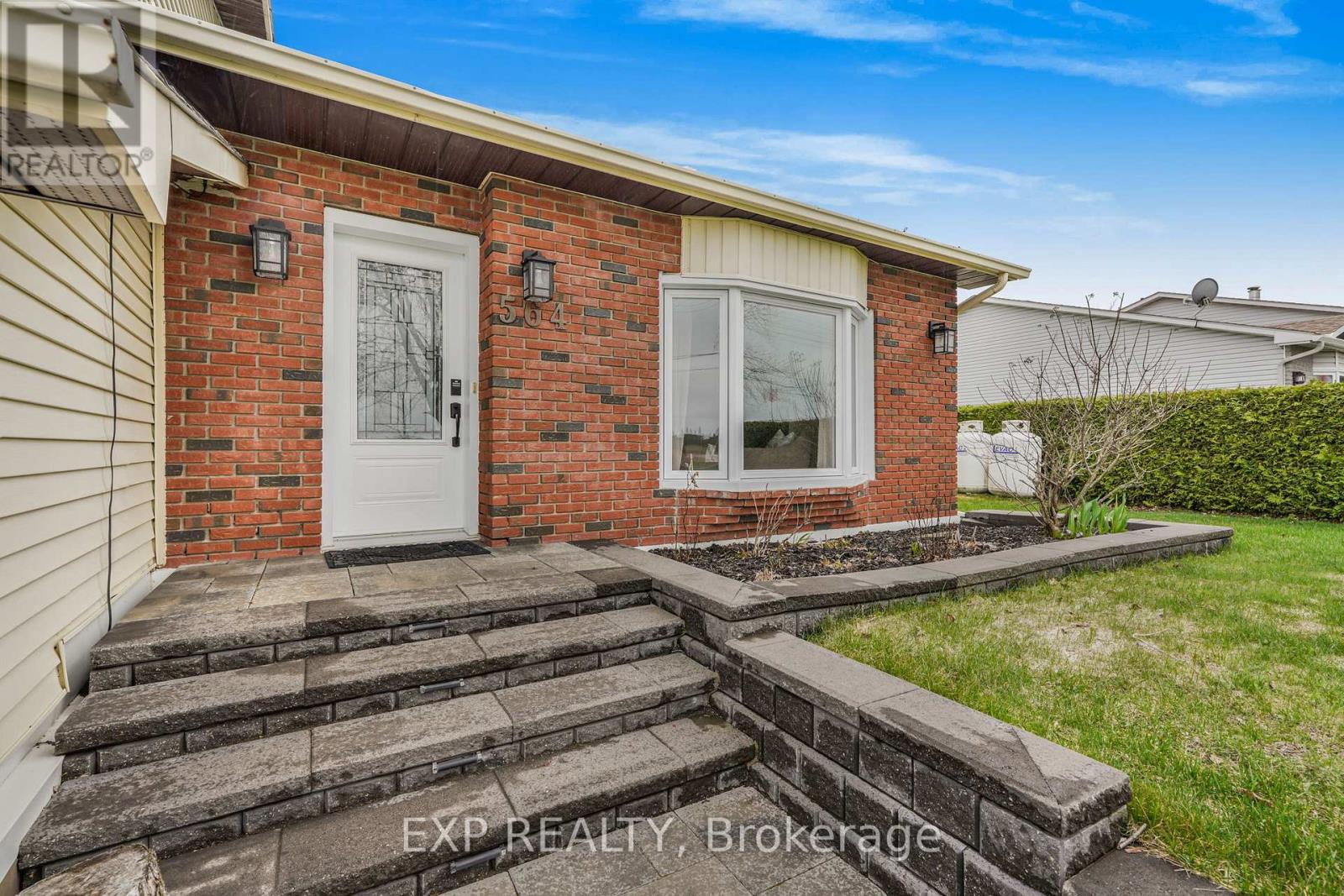 564 Du Golf Road, Clarence-Rockland, Ontario  K0A 2A0 - Photo 3 - X12916364