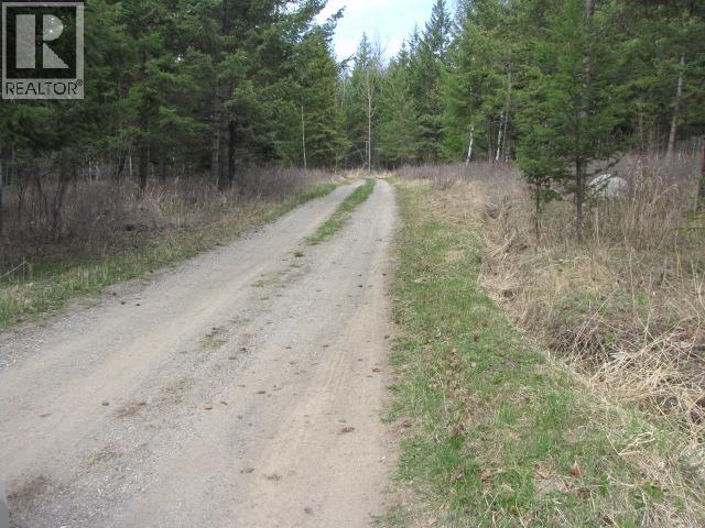 1261 Scheffler Road, 150 Mile House, British Columbia  V0K 2G0 - Photo 15 - R3115754