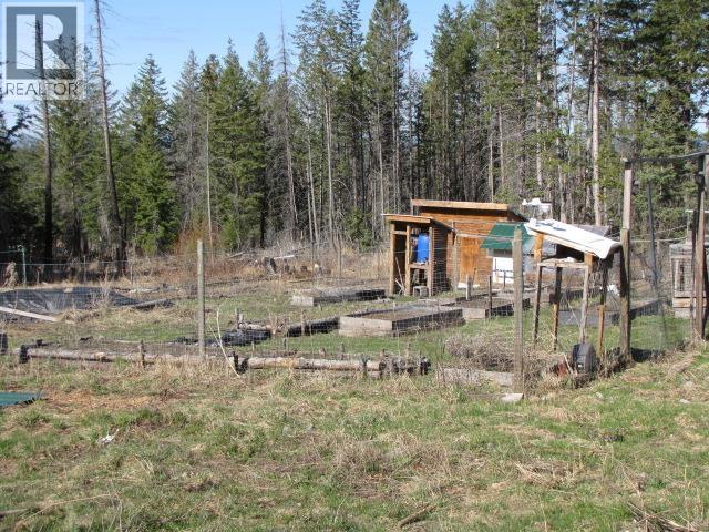 1261 Scheffler Road, 150 Mile House, British Columbia  V0K 2G0 - Photo 4 - R3115754