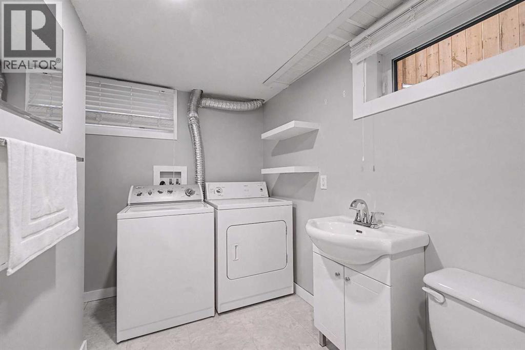 32 Sinclair Crescent Sw, Calgary, Alberta  T2W 0L7 - Photo 33 - A2284512