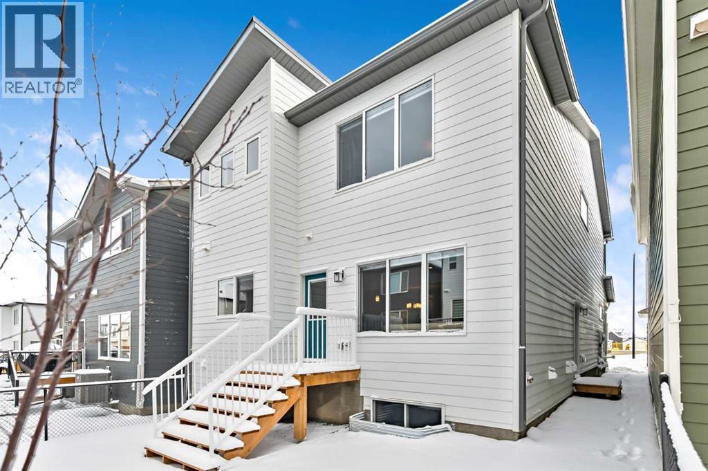 882 Bluerock Way SW, Calgary, Alberta  T2Y 0S5 - Photo 35 - A2293006