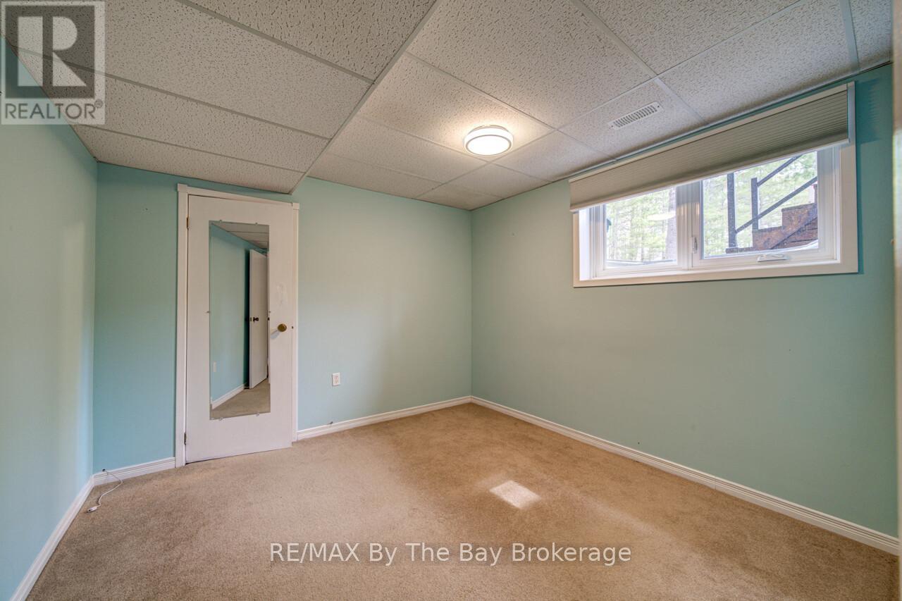 1628 River Road W, Wasaga Beach, Ontario  L9Z 2S3 - Photo 21 - S13070876